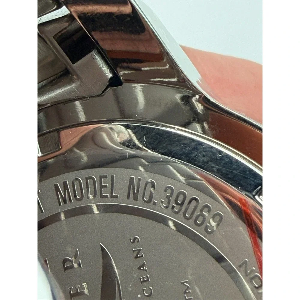 Invicta Pro Diver 39089 Men's Watch Two Tone Blue Dial 200M
